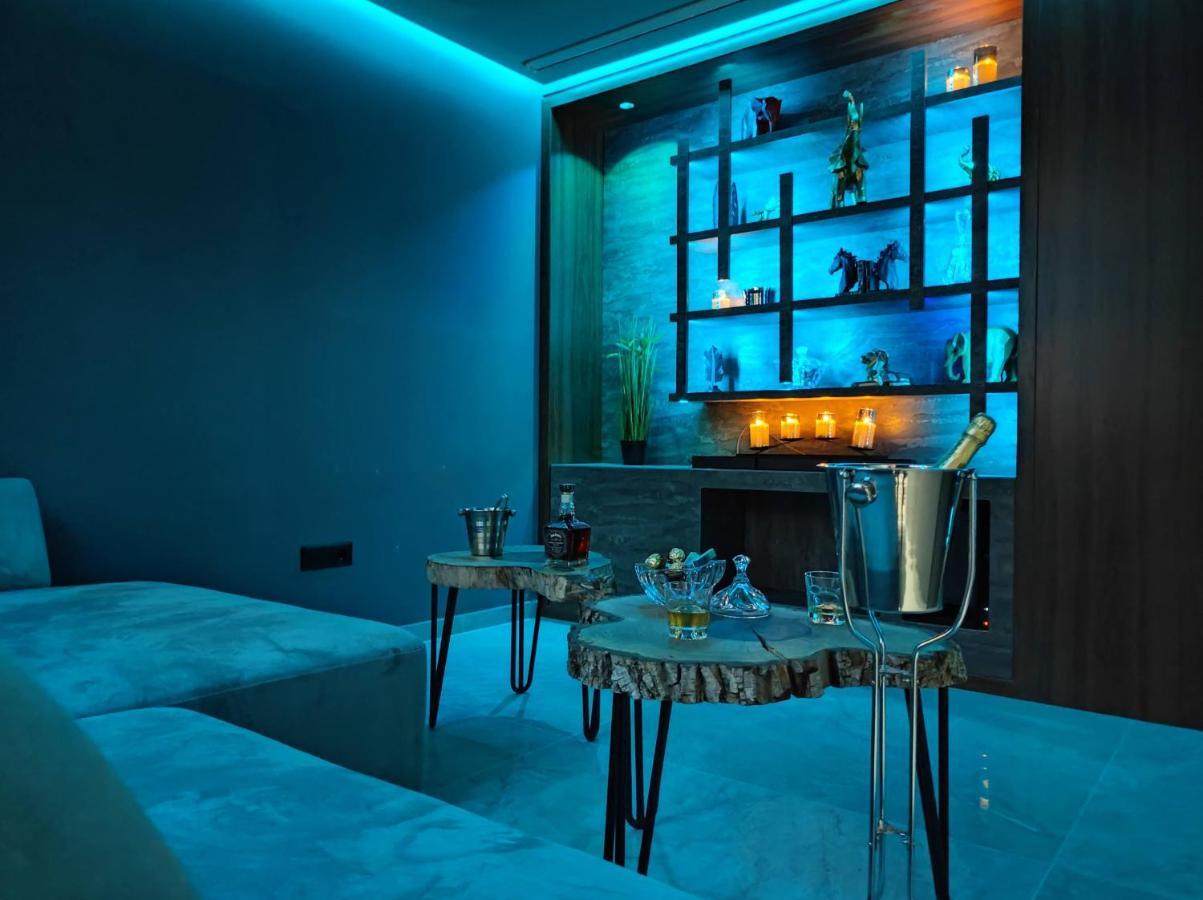 Pentlux - Spa Penthouse In The Heart Of Скопье Экстерьер фото
