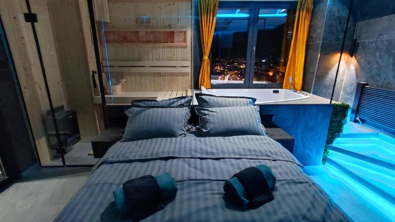 Pentlux - Spa Penthouse In The Heart Of Скопье Экстерьер фото