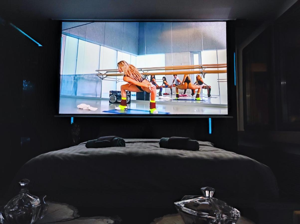 Pentlux - Spa Penthouse In The Heart Of Скопье Экстерьер фото